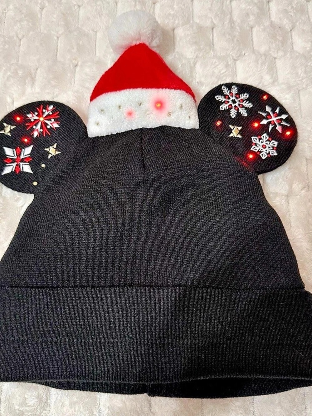 Disney Light-Up Mickey Mouse Christmas Adult OS Hat Black & Red Beanie Santa Hat